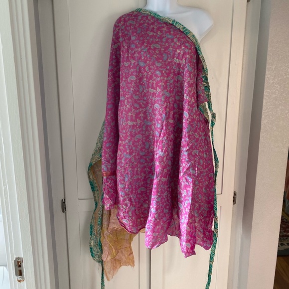 One skirt over 100 ways to wear!  So versatile this skirt/dress/top is fabulous! - Picture 3 of 16